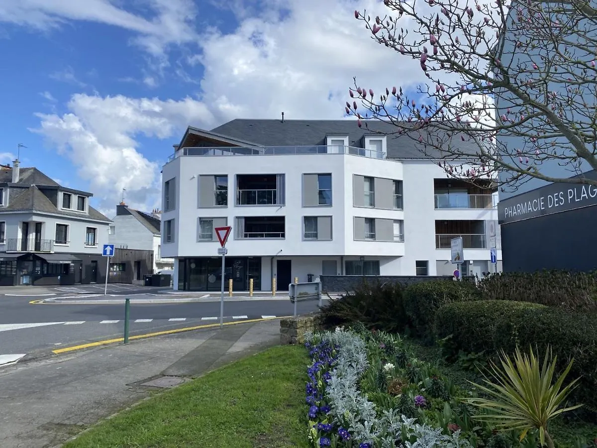 Larmor-Plage : T2 En Residence De Standing Avec Terrasse Et Parking, A Deux Pas De La Plage Et Des Commerces - Fr-1-349-182