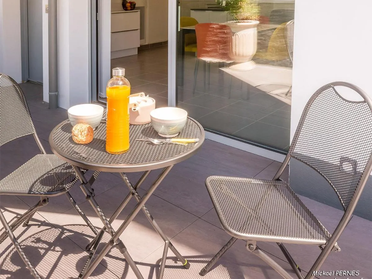 Larmor-Plage : T2 En Residence De Standing Avec Terrasse Et Parking, A Deux Pas De La Plage Et Des Commerces - Fr-1-349-182