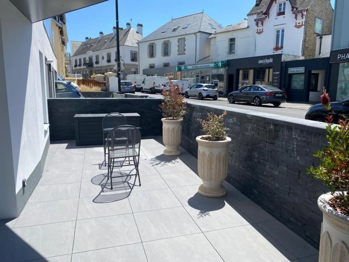 Larmor-Plage : T2 En Residence De Standing Avec Terrasse Et Parking, A Deux Pas De La Plage Et Des Commerces - Fr-1-349-182 0*,