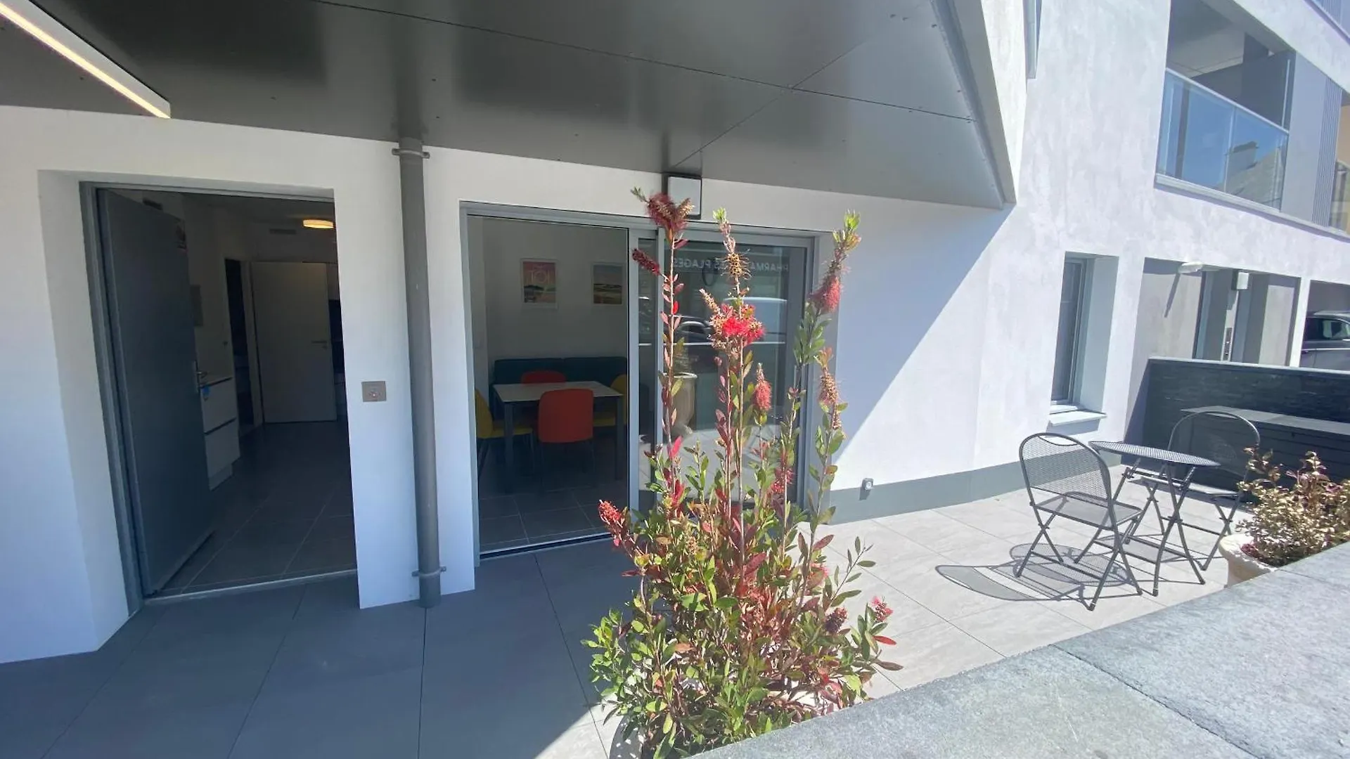 Larmor-Plage : T2 En Residence De Standing Avec Terrasse Et Parking, A Deux Pas De La Plage Et Des Commerces - Fr-1-349-182